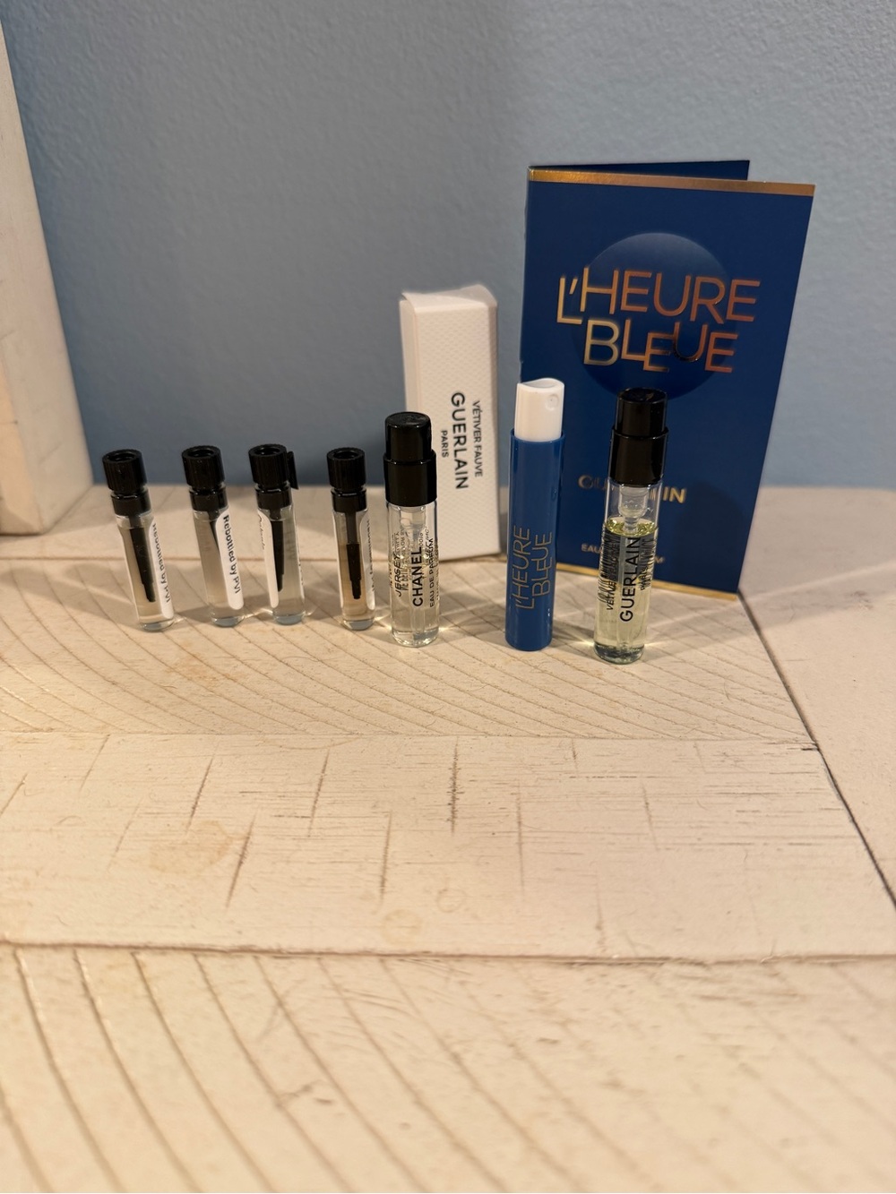 Perfume samples - Picture 2 of 2